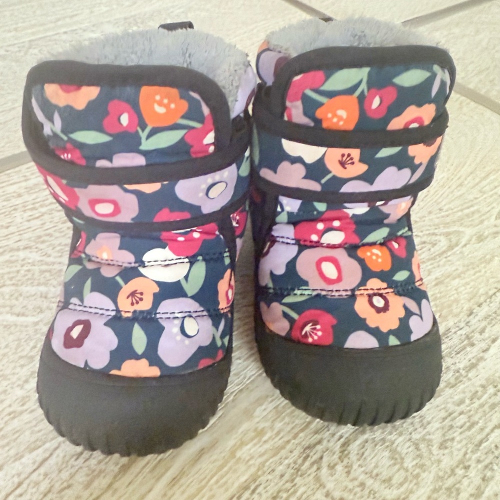 Jan & Jul Toddler Winter Boots Size 7 Waterproof Fleece Lined Floral Snow Boots